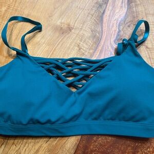 Fabletics Teal Sports Bra with Crisscross Front and back! Adjustable straps.